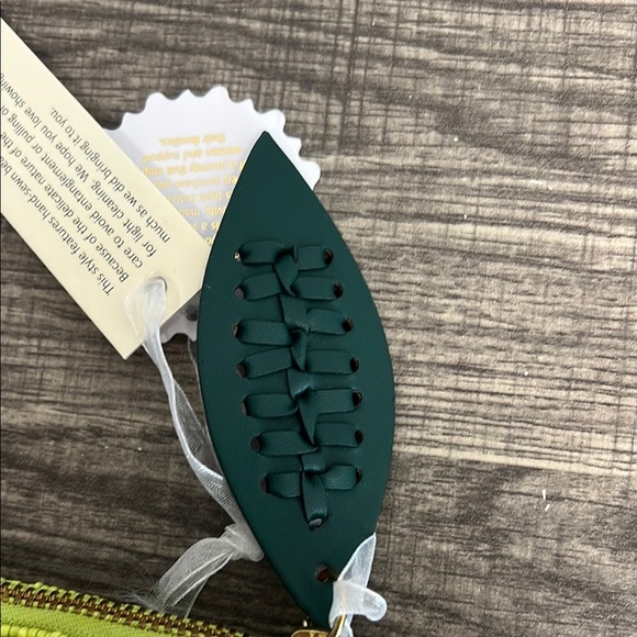 Made In India | Lime Beaded Wallet ๐โ๐ฉ - Picture 4 of 9